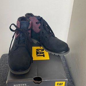 Caterpillar waterproof lace up boot size 8 M